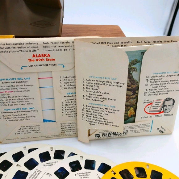 Vintage View master and Picture Slides - Picture 2 of 9